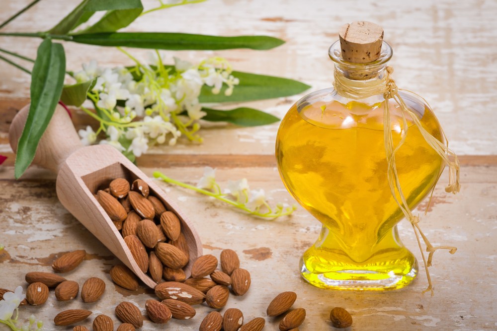 خواص روغن بادام تلخ