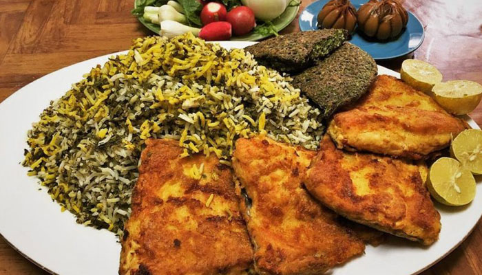 سبزی پلو با ماهی شب عید