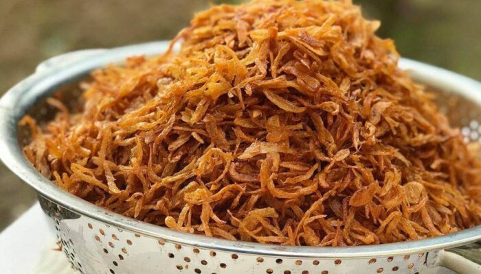 طرز تهیه پیاز داغ نگینی مرحله به مرحله با نکات کلیدی