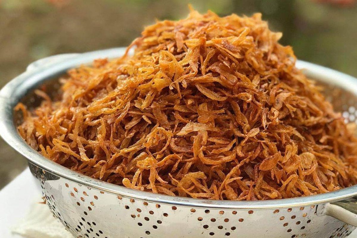 طرز تهیه پیاز داغ نگینی مرحله به مرحله با نکات کلیدی