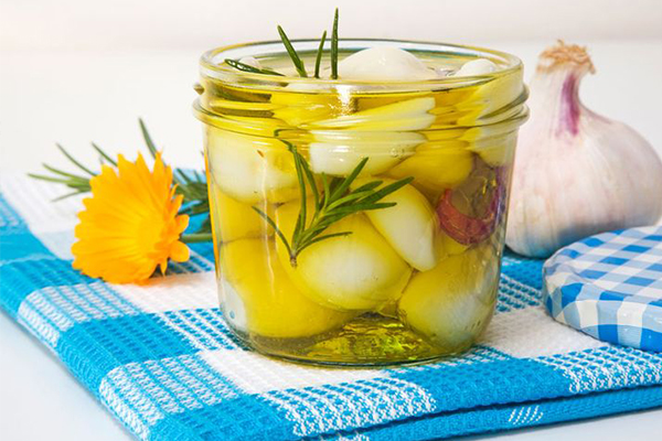 نگهداری از سیر تازه در سرکه